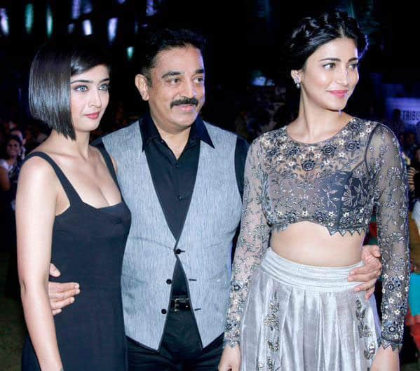 Shruti Haasan :- Gorgeous Queen @shrutihaasan with her lovely family in #Shamitabh Audio launch.  -twitter