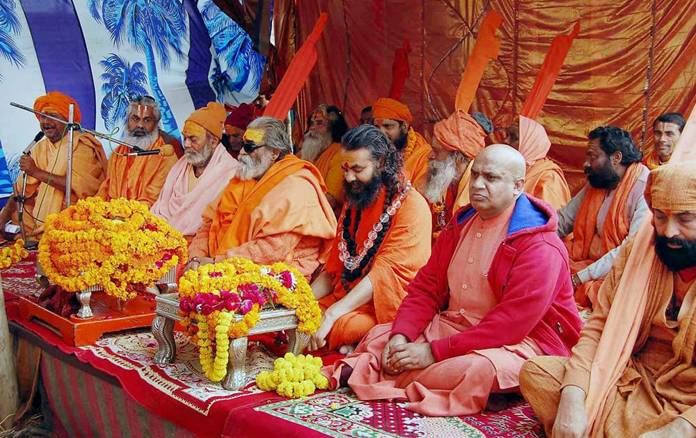 Jagat Guru Shankaracharya Swami Vasudevanand Giri Ji Maharaj along Swami Narendra Giri, Jagadguru Shankaracharya Narendranand Giriji Maharaj with other sadhus during Akhil Bharatiya Dharam Sabha at Sangam in Allahabad.