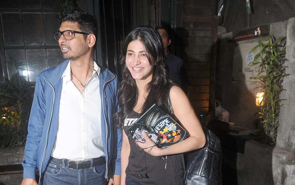 Shruti Haasan spotted at Pali Village Cafe in Bandra. dna