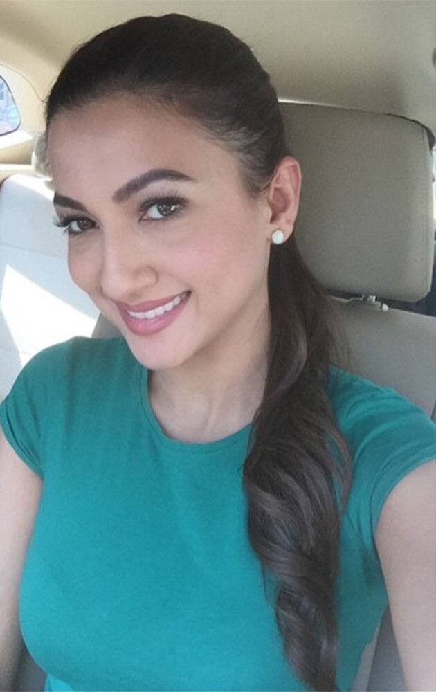 Love #emerald #green #gratitude #selfie - instagram @gauaharkhan