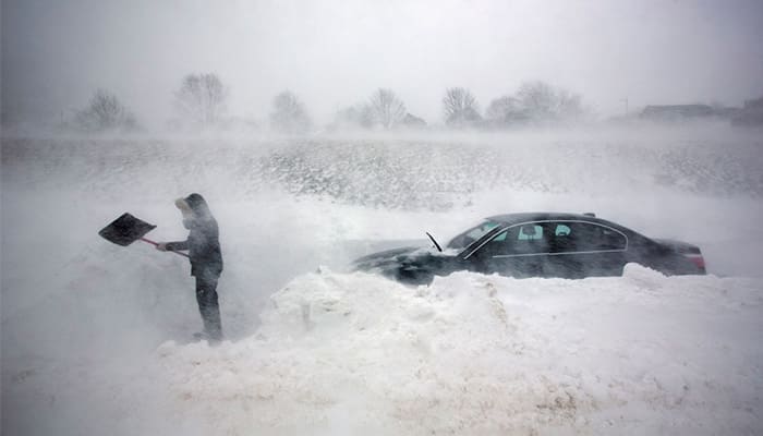US East Coast braces for &#039;&#039;historic&#039;&#039; blizzard on Monday