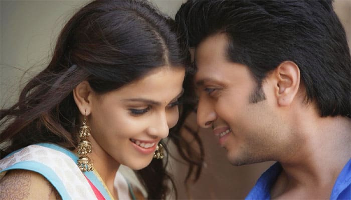 Riteish, Genelia &#039;proud&#039; for using &#039;Lai Bhaari&#039; song at R-Day