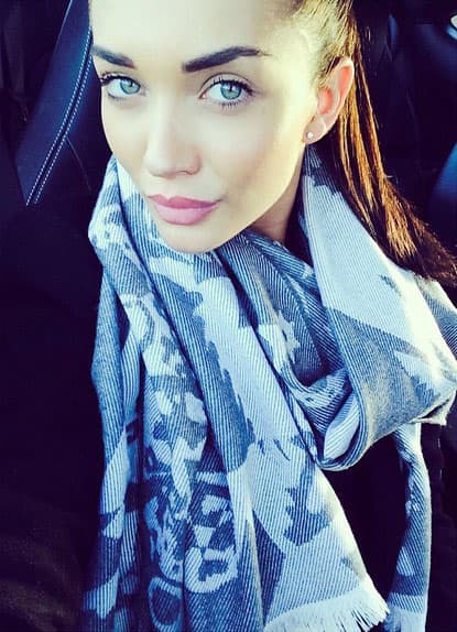 Amy Jackson -: Love having a fashionista as a Bestie!! Thank you for my gorgeous Kenzo scarf babygirl, @xkirstystewart #Spoilt -instagram