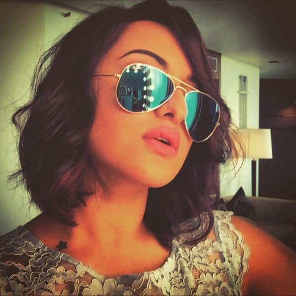 Sonakshi Sinha :- The Long and Short of it  #shootshennanigans #ilovemyjob #selfieaddict pic.twitter