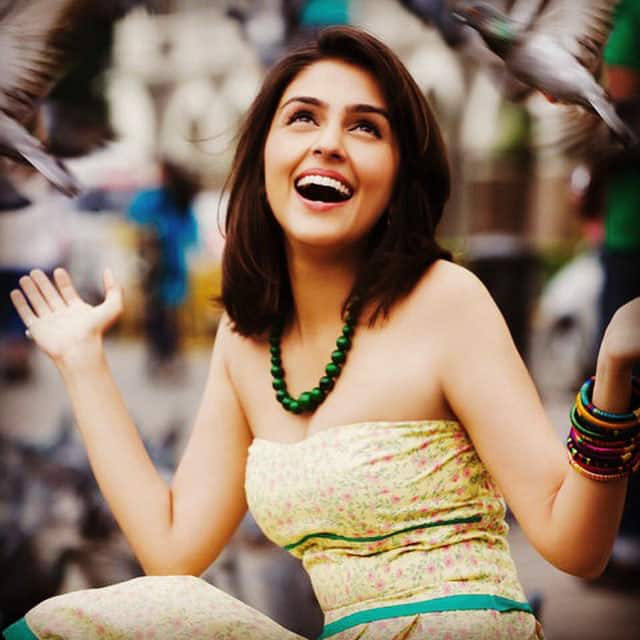 aarti chabria :- #fly #skyhigh #nolimit #noboundaries #freedom #liberty #happiness #birds #love #liberation #openarms #nobaggage #light -instagram