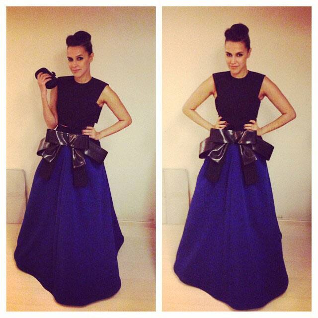 neha dhupia :- Take a #bow ... Haha @Filmfare awards #alpananeeraj -instagram