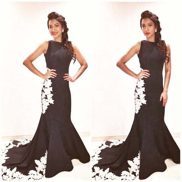 @devs213 u rock... Wearing @mayurgirotra #silverliningjewellery ..#filmfare - instagram @gauaharkhan