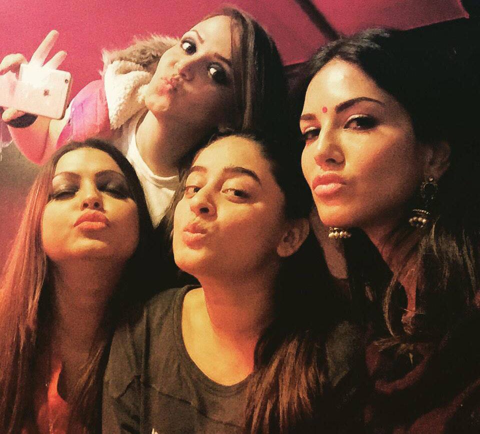 Sunny Leone -: Hanging with the girls on the set of Leela!! @mahhivij @khan_shaira and Munia! -twitter