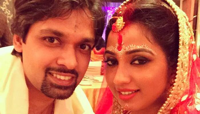 Singer Shreya Ghoshal ties the knot