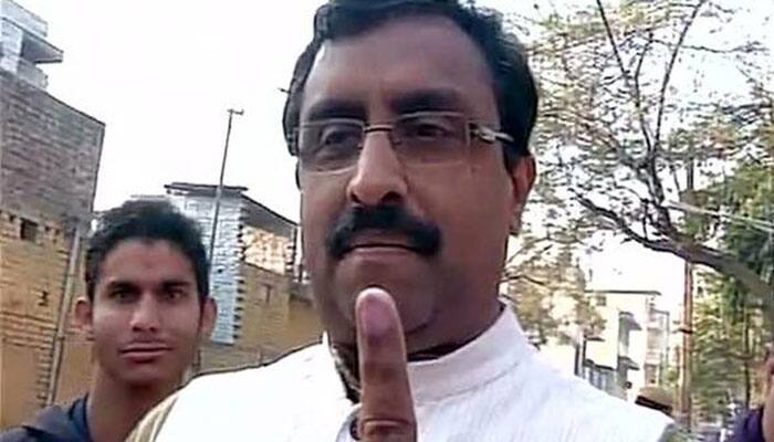 AAP's Ashish Khetan casts his vote #DelhiVotes -twitter