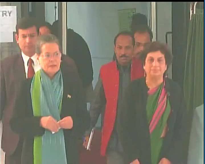 Congress President Sonia Gandhi casts her vote #DelhiVotes  -twitter