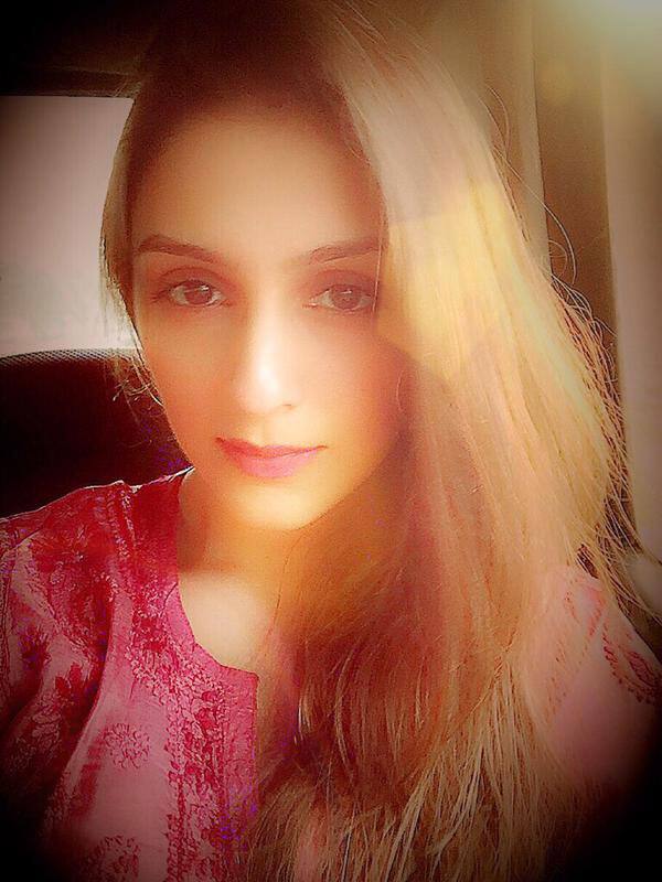 Aarti Chabria :- #GoodMorning #love #light and #lessons -twitter
