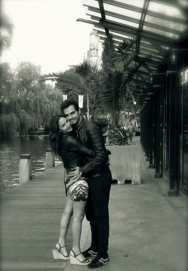 Esha Deol ‏: Happy valentines day ! Our message is to spread L❤OVE not just today but everyday ✌Esha&Bharat - twitter