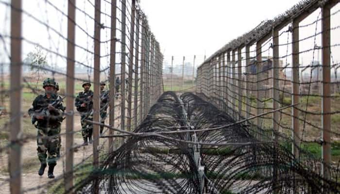 Pak violates ceasefire again, opens fire at BSF post in J&amp;K&#039;s RS Pura sector