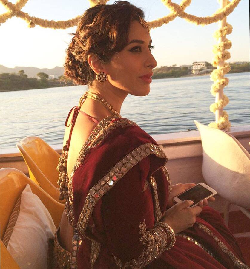 SOPHIE CHOUDRY :- Taken by my amazing mum, definitely one of my most fave pics ever❤️ #nofilter #Udaipur #sunset #magical -twitter
