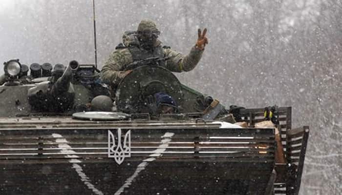 Ukrainian troops pull out of Debaltseve as pro-Russia rebels take control