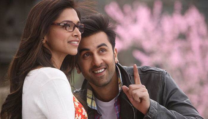 &#039;Tamasha&#039;: Ranbir Kapoor, Deepika Padukone play safe?