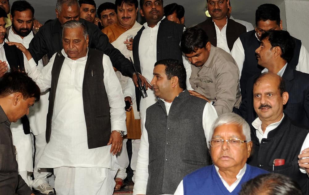 RJD chief Lalu Prasad Yadav and SP chief Mulayam Singh Yadav and others at Tilak ceremony of grand-nephew of Mulayam Singh and youngest daughter of Lalu Yadav.