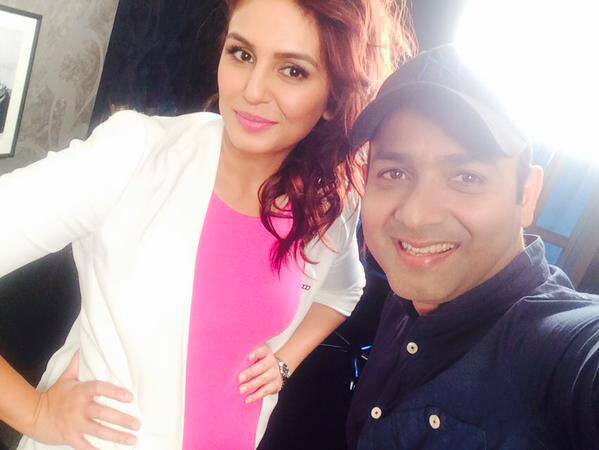 Selfie time with the stunning @humasqureshi after a heartfelt conversation #TalkingFilms -twitter