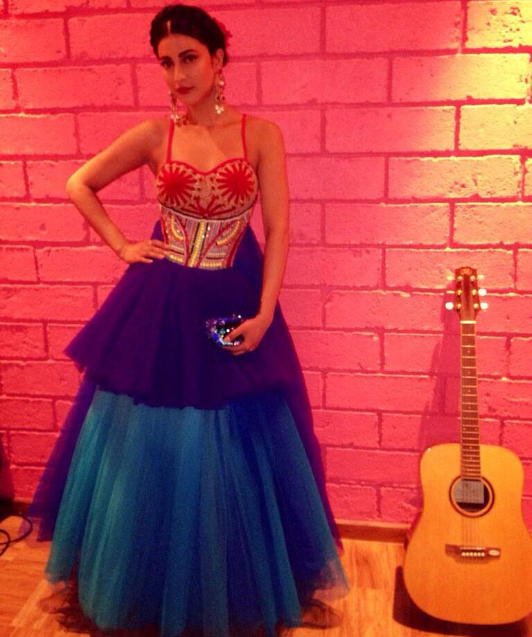 shruti haasan :- Thankyou @jayatibose for styling me !!! -twitter