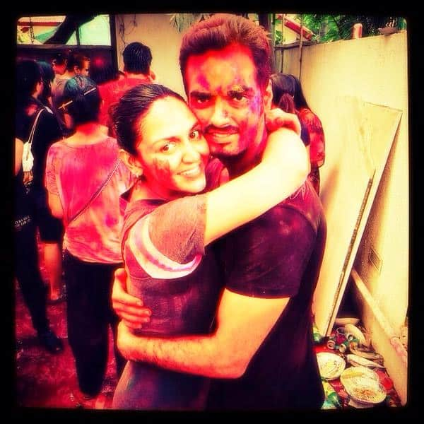 Esha Deol ‏: Wishing you and your family a Wonderful and Safe Holi!! - Twitter