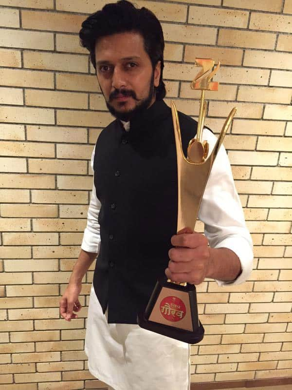 Zee Gaurav - Best Actor - Lai Bhaari - Twitter@Riteishd