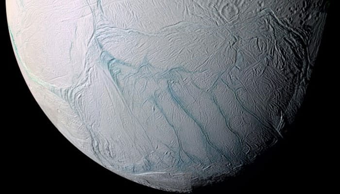 Saturn moon may have deep-ocean vents that harbour life