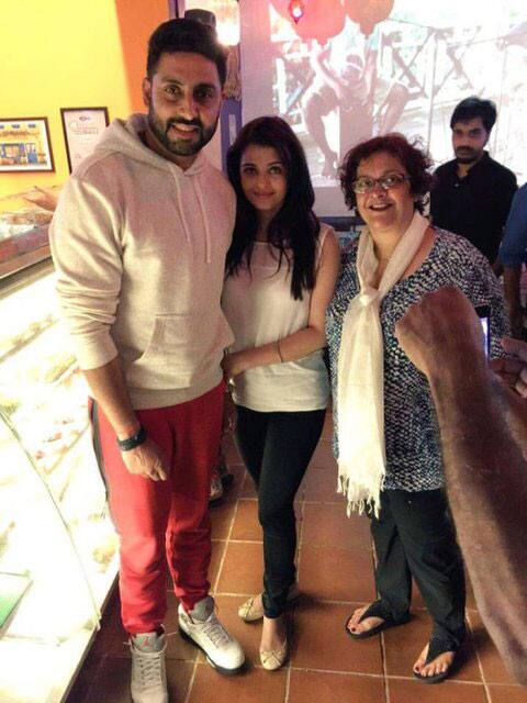 Aishwarya Rai Bachchan ‏:- New #Aishwarya & #Abhishek spotted with a fan. -twitter