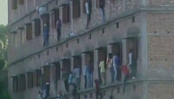 Parents caught helping Class 10 Board examinees cheat in Bihar