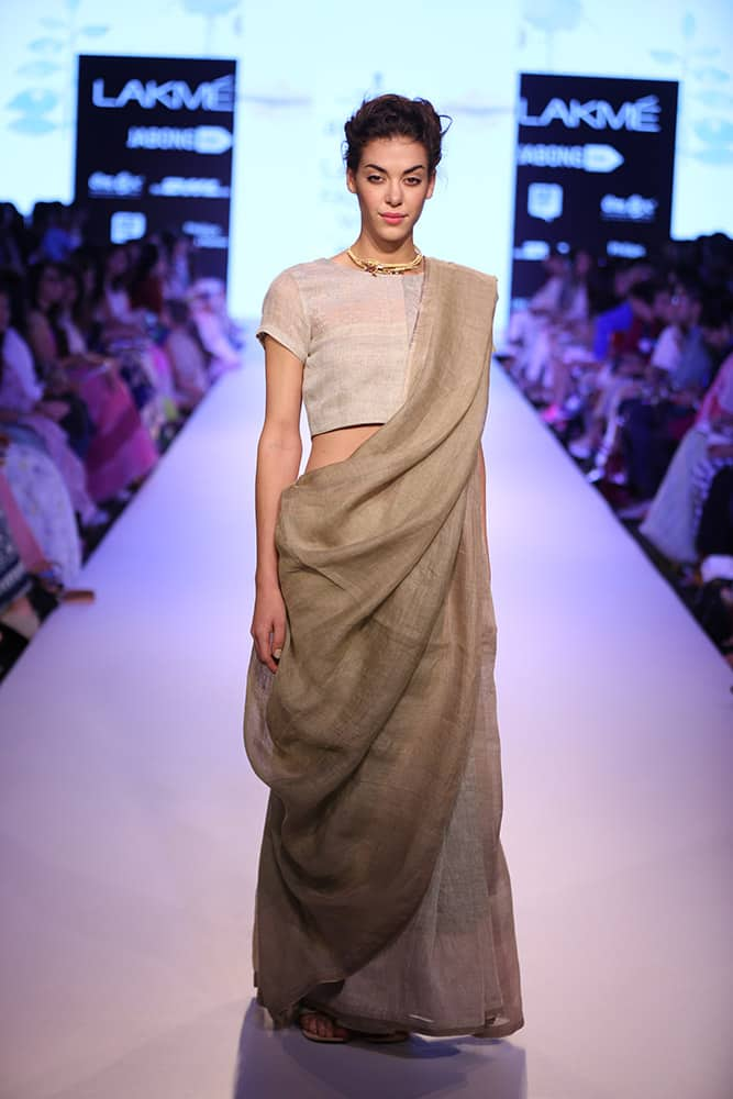 Designer Anavila Misra showcased her spring summer collection, 'A Summer Stroll' at the Lakme Fashion Week, 2015.