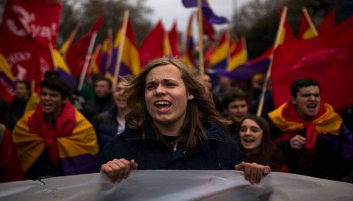 Thousands flock to anti-austerity `dignity march` in Madrid