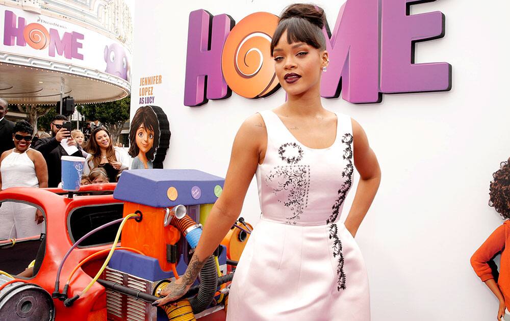 Rihanna attends the Los Angeles Premiere of 