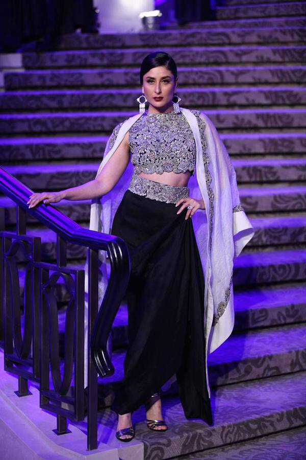 Kareena Kapoor Khan ‏:- Kareena walked the ramp for Anamika Khanna at Lakme Fashion Week last night. -twitter