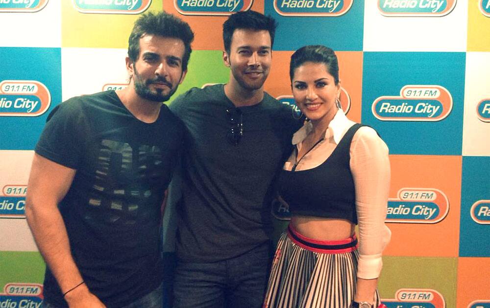 Radio City :- Fun interview with Team of #EkPaheliLeela- @SunnyLeone @jaybhanushali0 #RajneeshDuggal at @myradiocity studios -twitter