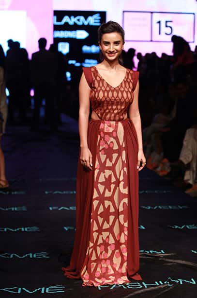 Designer Kunal Anil Tanna showcased his spring summer collection, 'Ume Matsuri' at the Lakme Fashion Week 2015.