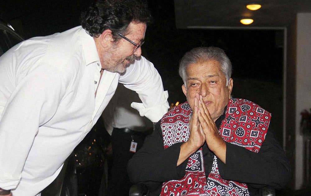 Veteran actor Shashi Kapoor with son Kunal Kapoor, who will receive this years prestigious Dadasaheb Phalke Award, in Mumbai.