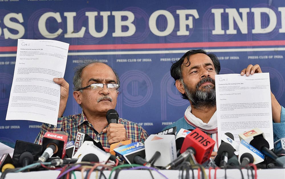 AAP leaders Yogendra Yadav and Prashant Bhushan at a press conference in New Delhi.