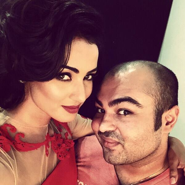 Backstage selfie with my make up artist @rishabskhanna. For #nikhitatandon #amazonindiafashionweek - Instagram@sonalchauhan