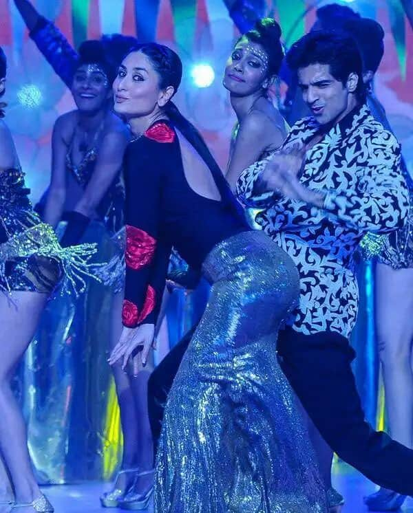 Kareena Kapoor Khan ‏:- Exclusive, Kareena sets the stage on fire when performing at Femina Miss India Grand Finale (2) . -twitter