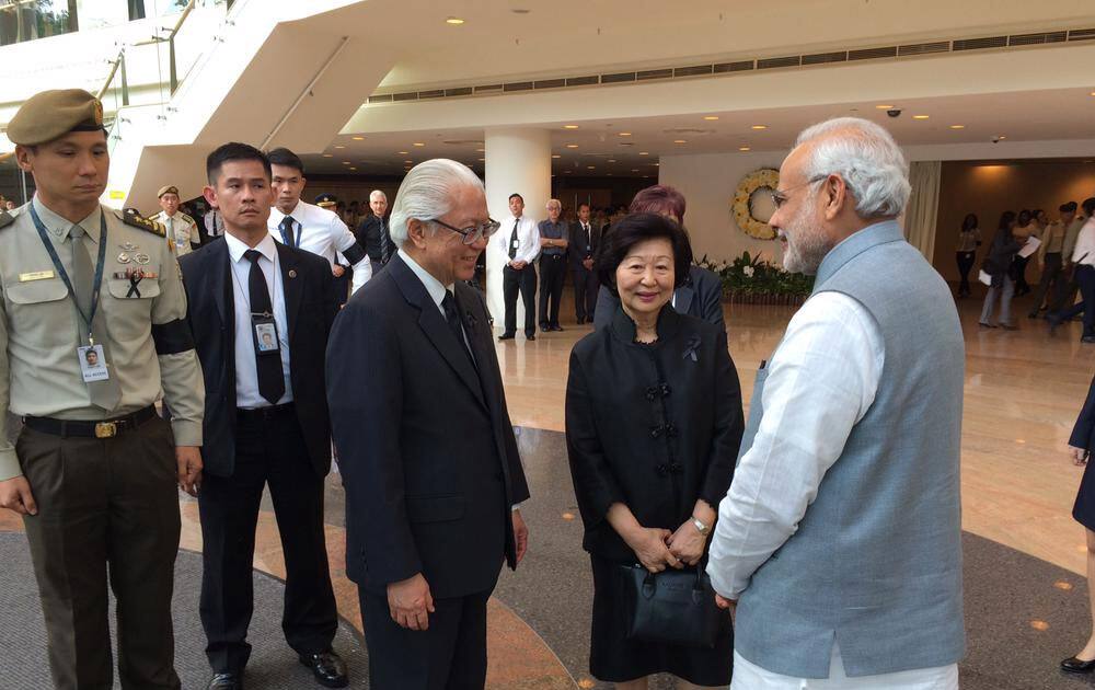 Singapore President Tony Tan Keng Yam with PM @narendramodi in Singapore. -twitter