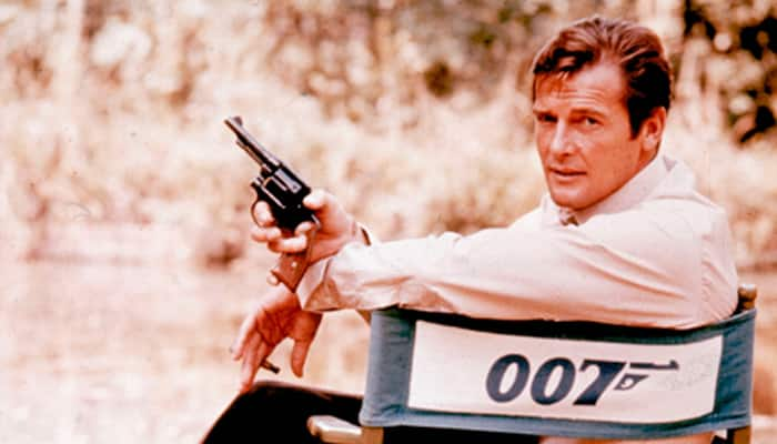 Roger Moore denies making racist comment about Idris Elba