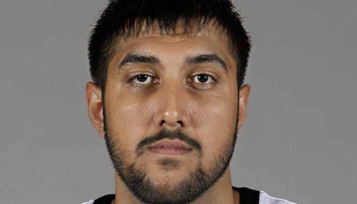 NBA: Sacramento Kings ink Indian-origin Sim Bhullar in historic move