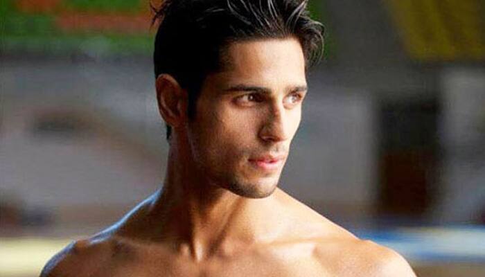 Sidharth Malhotra takes to yoga