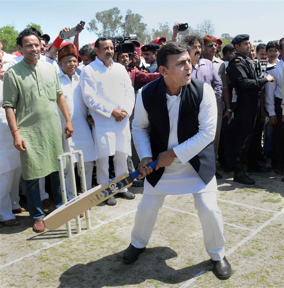 Uttar Pradesh Chief Minister Akhilesh Yadav inaugurating the Indian Gramin Cricket League (IGCL) in Lucknow.