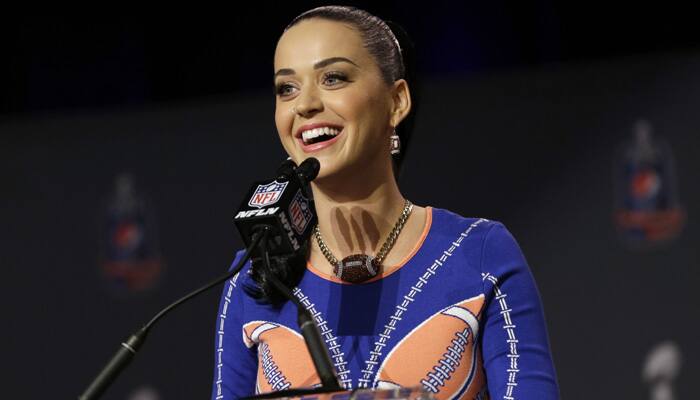 Katy Perry can&#039;t resist lure of pizza