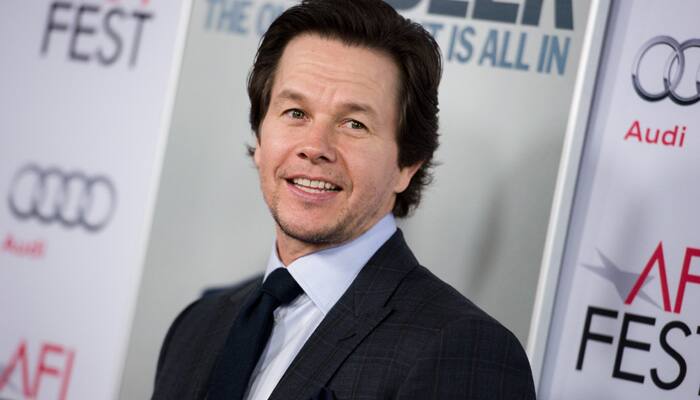 Mark Wahlberg shows Justin Bieber &#039;Entourage&#039;