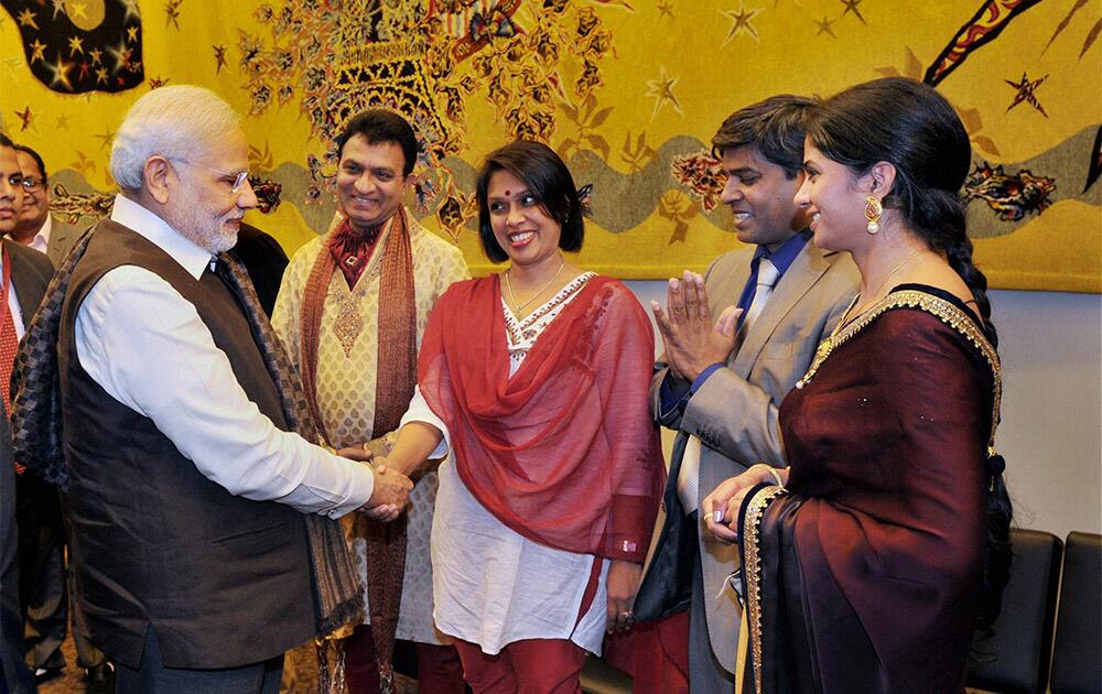 Prime Minister, Narendra Modi being welcomed on his arrival, at Paris Orly International Airport.