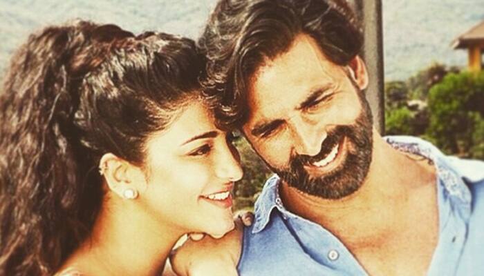 Shruti Haasan romances Akshay Kumar in &#039;Gabbar is Back&#039;