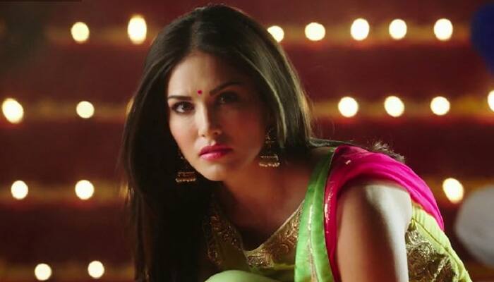 Sunny Leone&#039;s `Ek Paheli Leela` beats `NH10` at BO!