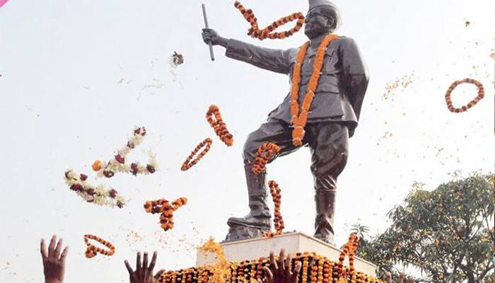 Netaji snooping row: Congress denies claim, Bose&#039;s kin demands declassification of docs